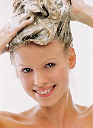 Lo shampoo fai-da-te per capelli grassi