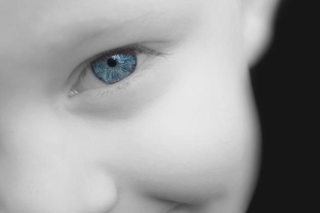Come proteggere la salute degli occhi del bambino