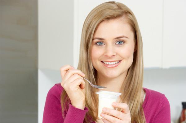 Dimagrire mangiando yogurt: un alimento ipocalorico ma completo, sano e benefico