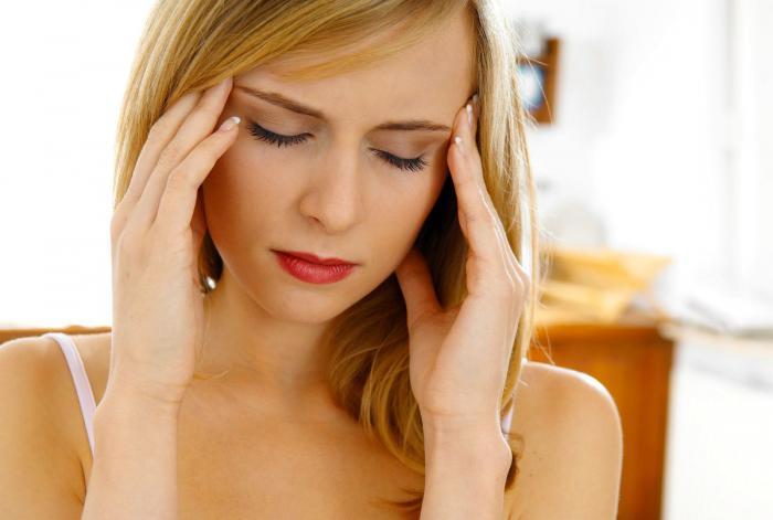 Il mal di testa che non dorme mai: difficile da individuare e per questo sottostimato