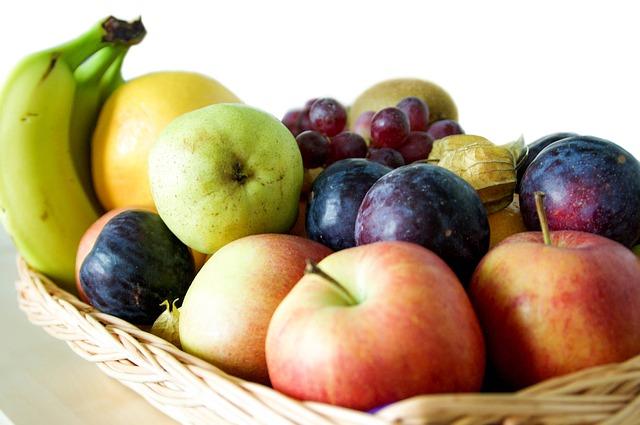 Reflusso gastroesofageo: mangiare frutta riduce il rischio di cancro