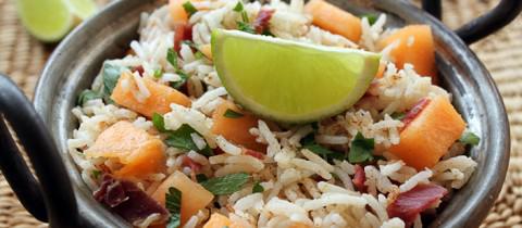 Ricette estive: l'insalata di riso con melone e peperoni