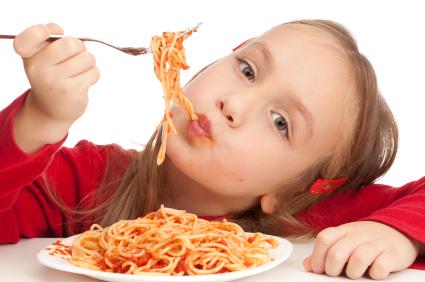 Obesità infantile: si combatte a tavola con tre semplici regole