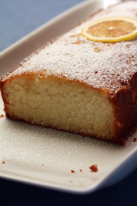 Plum cake al limone: un dolce morbido e leggero ideale per grandi e piccini